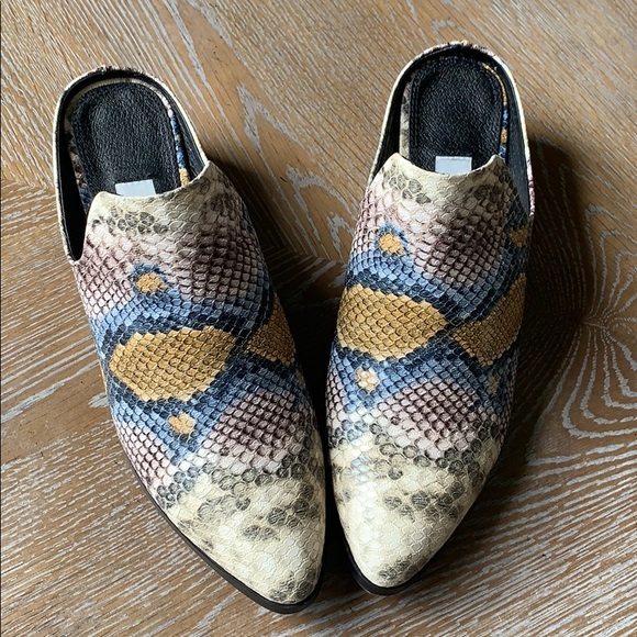 Steven By Steve Madden Shoes - STEVEN Deandra Snakeskin Embossed Mule in Nat Mult